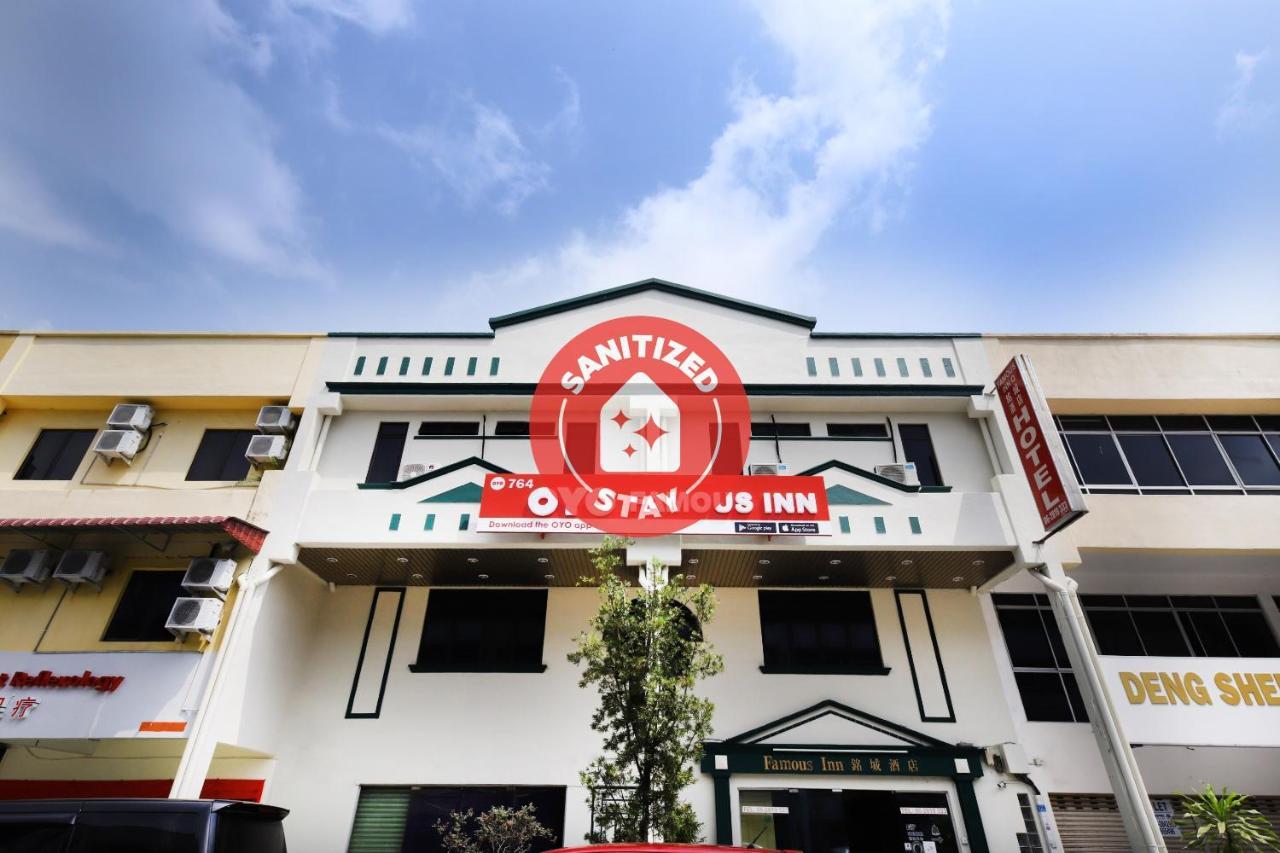 Oyo 764 Hotel Famous Inn Malacca Bagian luar foto
