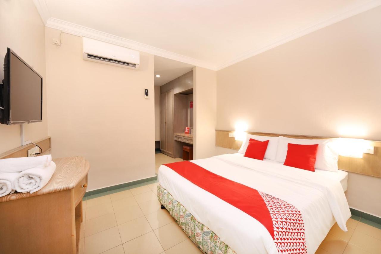 Oyo 764 Hotel Famous Inn Malacca Bagian luar foto
