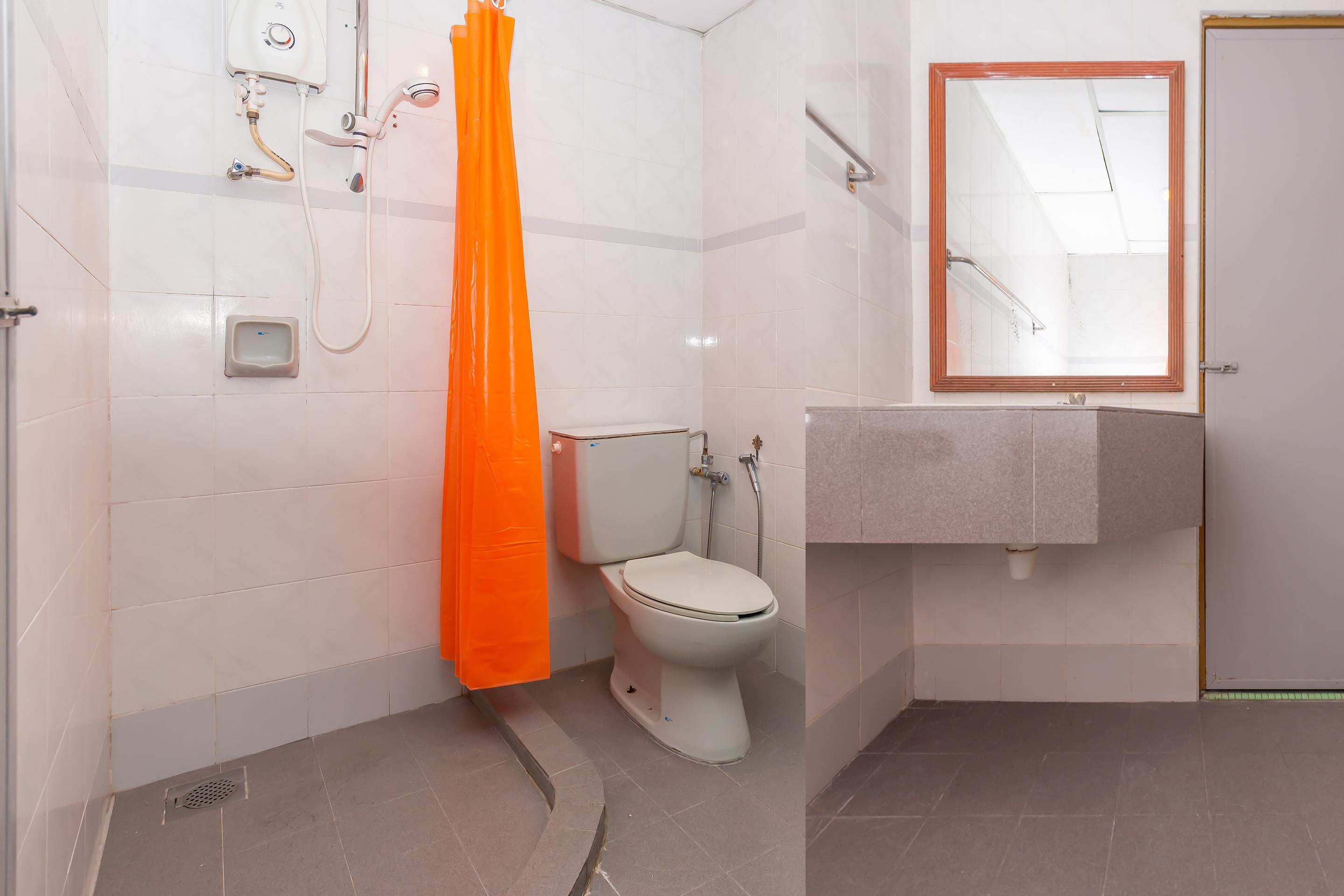 Oyo 764 Hotel Famous Inn Malacca Bagian luar foto