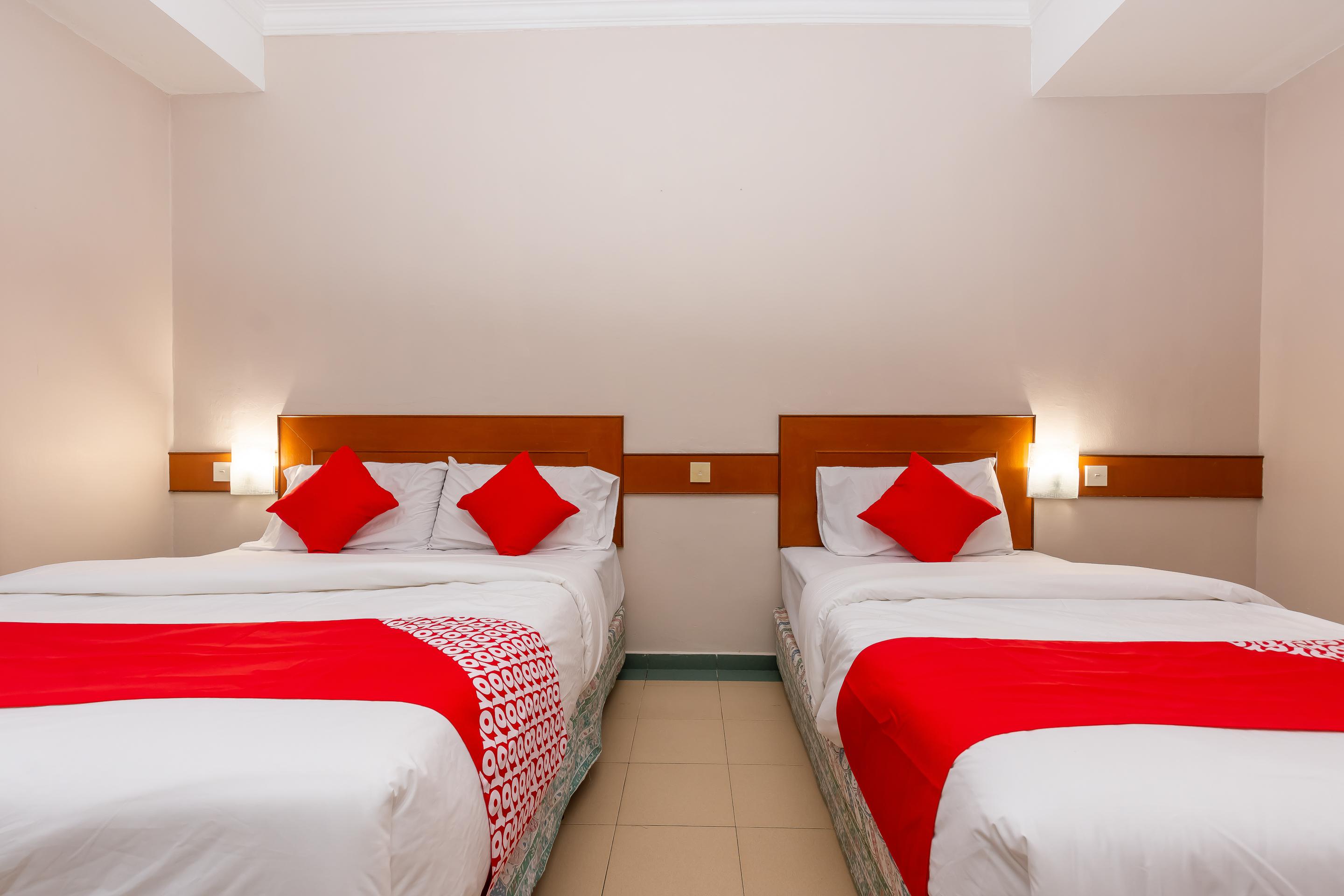 Oyo 764 Hotel Famous Inn Malacca Bagian luar foto