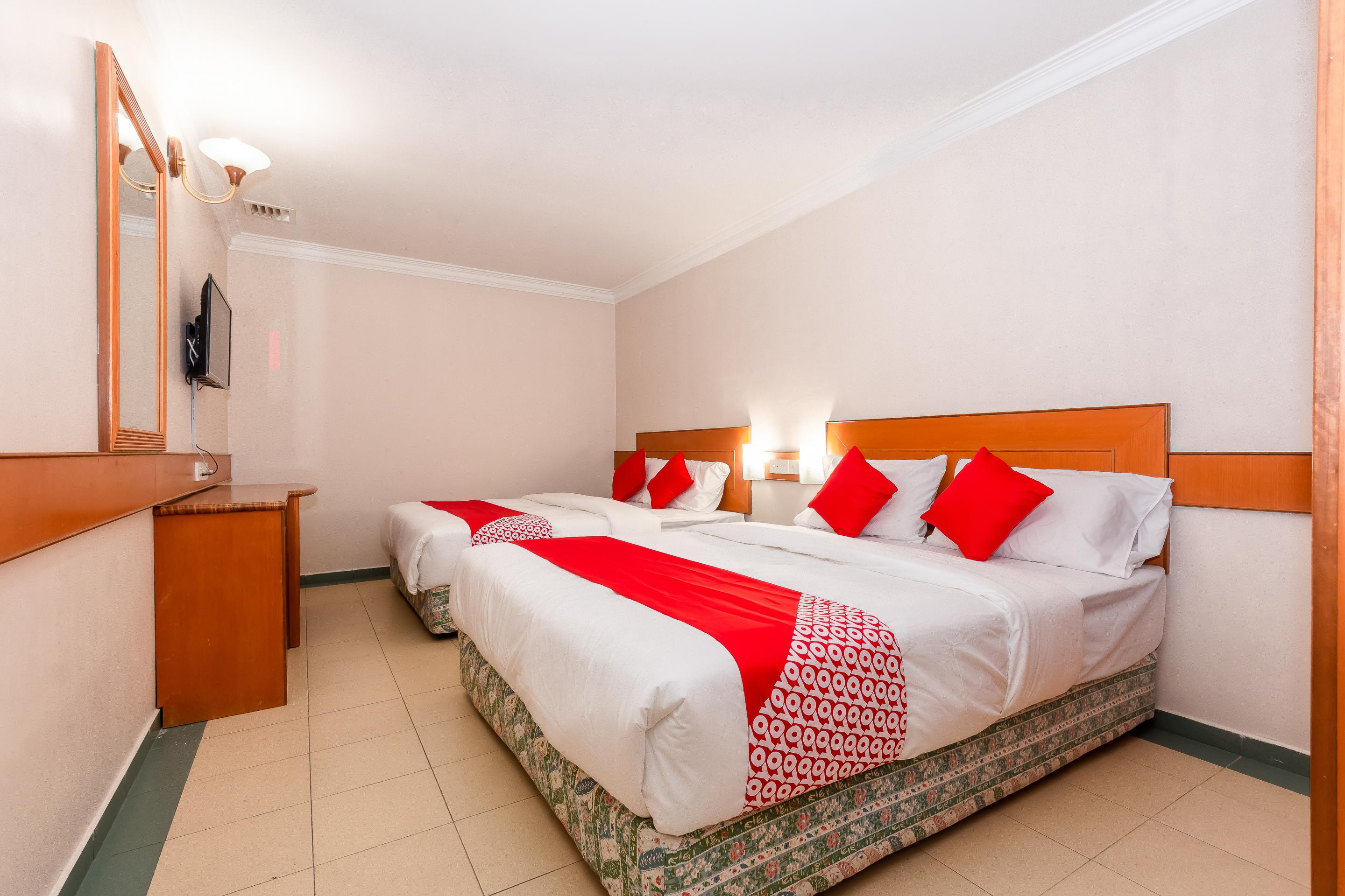 Oyo 764 Hotel Famous Inn Malacca Bagian luar foto