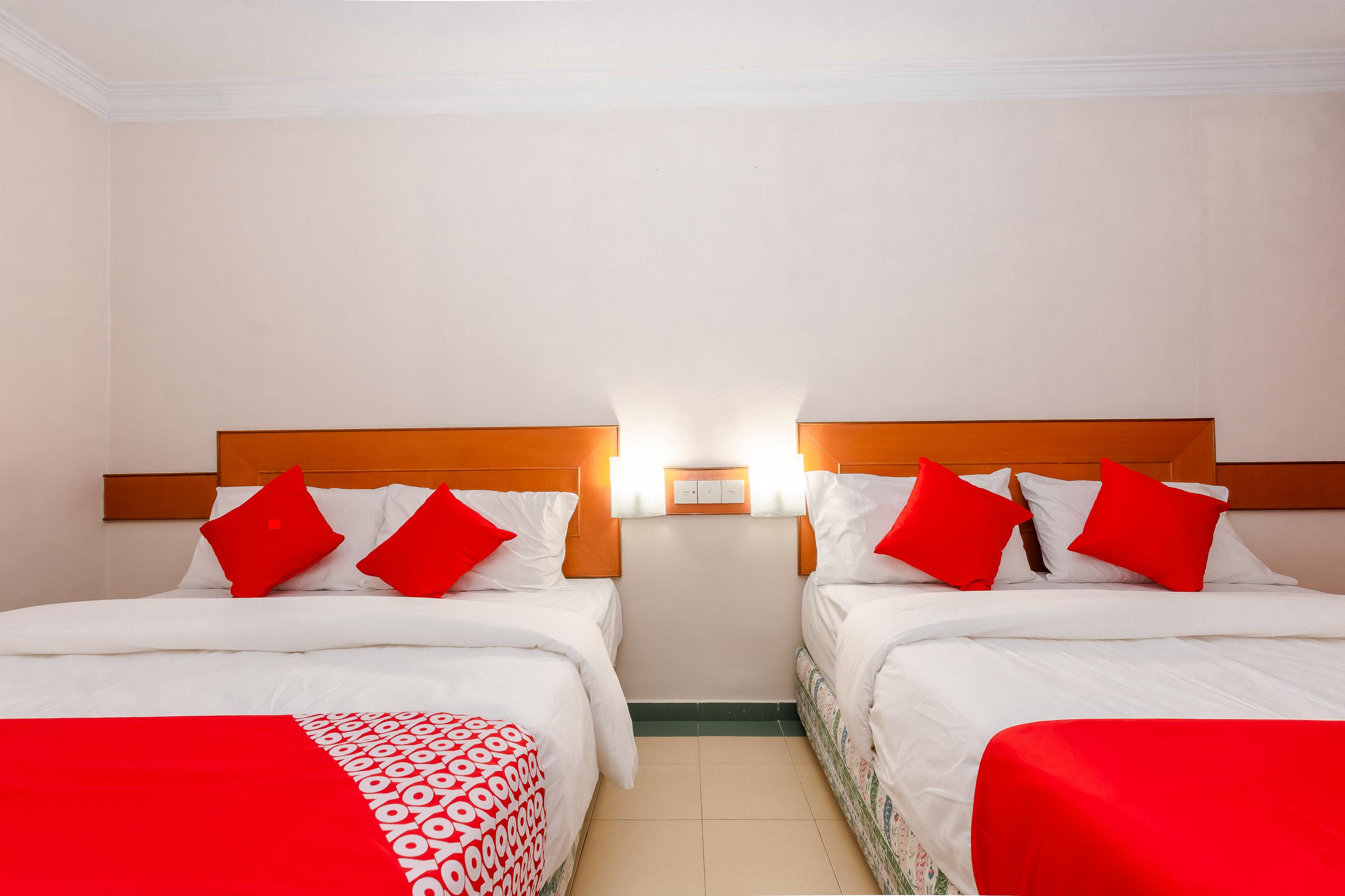 Oyo 764 Hotel Famous Inn Malacca Bagian luar foto