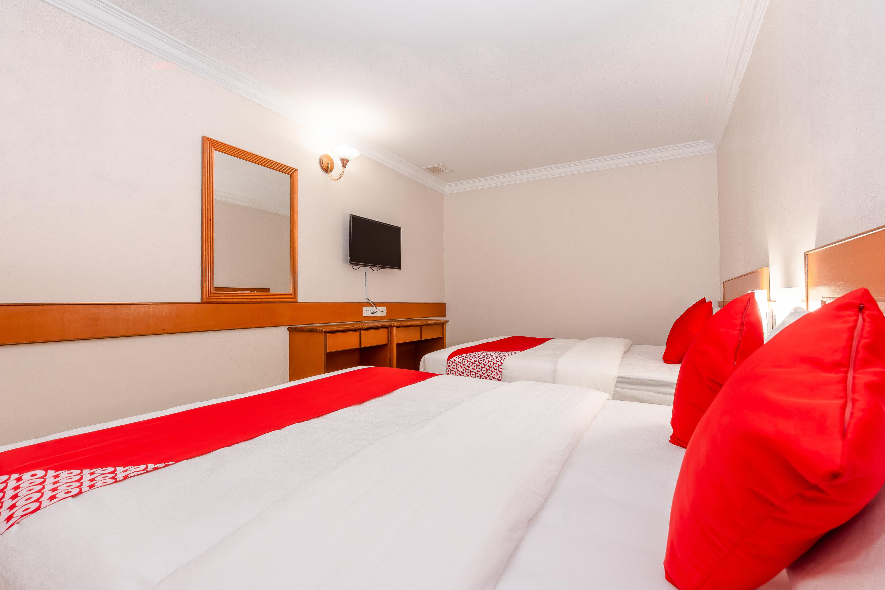 Oyo 764 Hotel Famous Inn Malacca Bagian luar foto