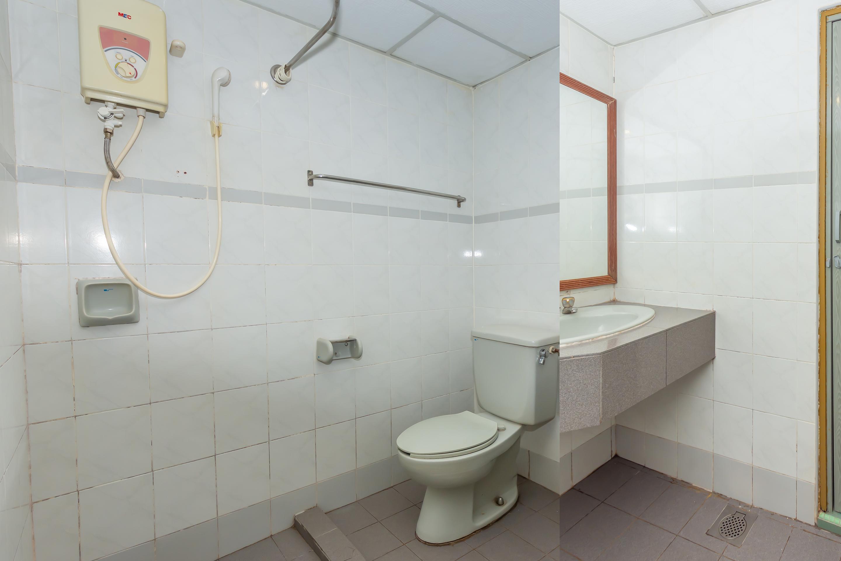 Oyo 764 Hotel Famous Inn Malacca Bagian luar foto