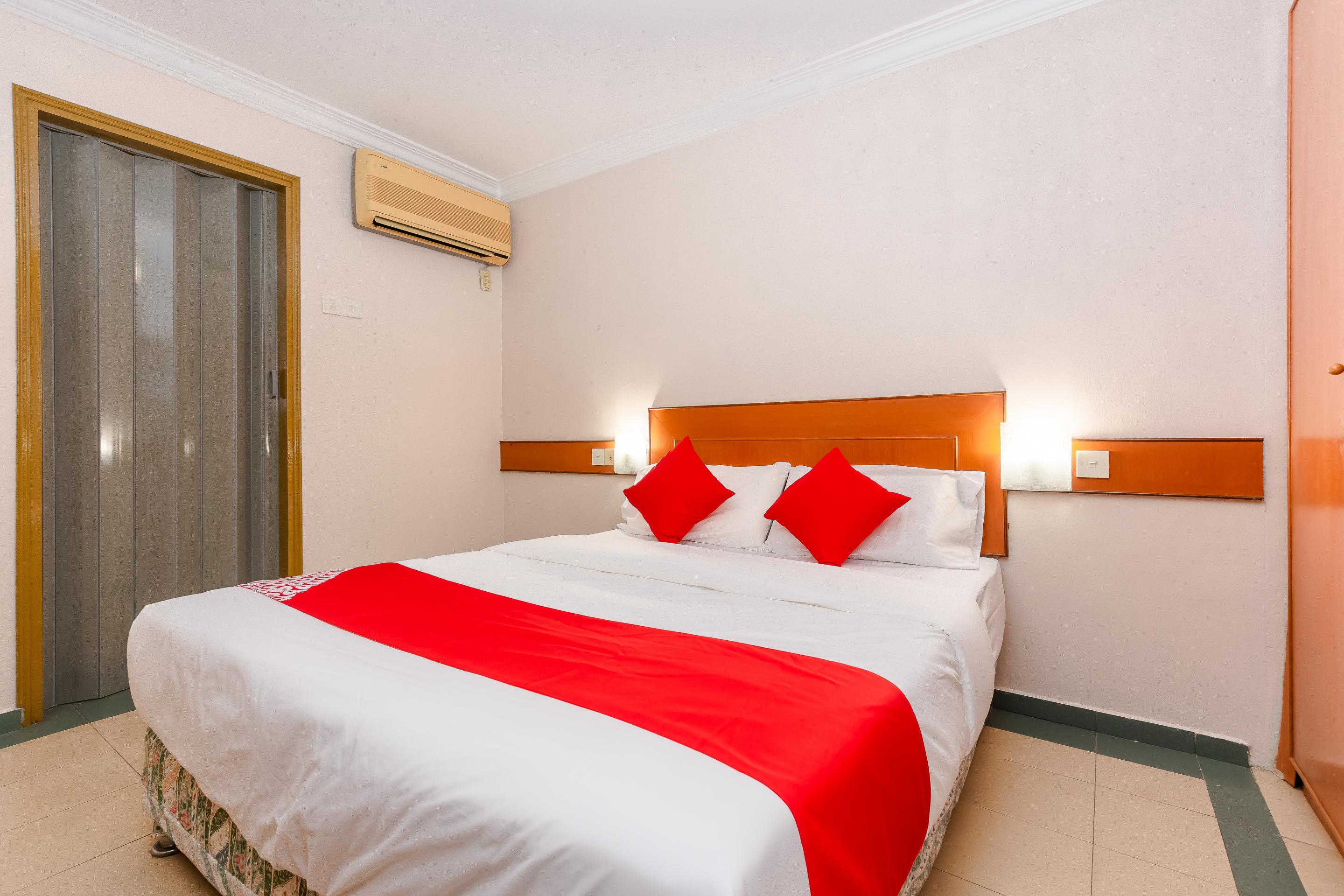Oyo 764 Hotel Famous Inn Malacca Bagian luar foto