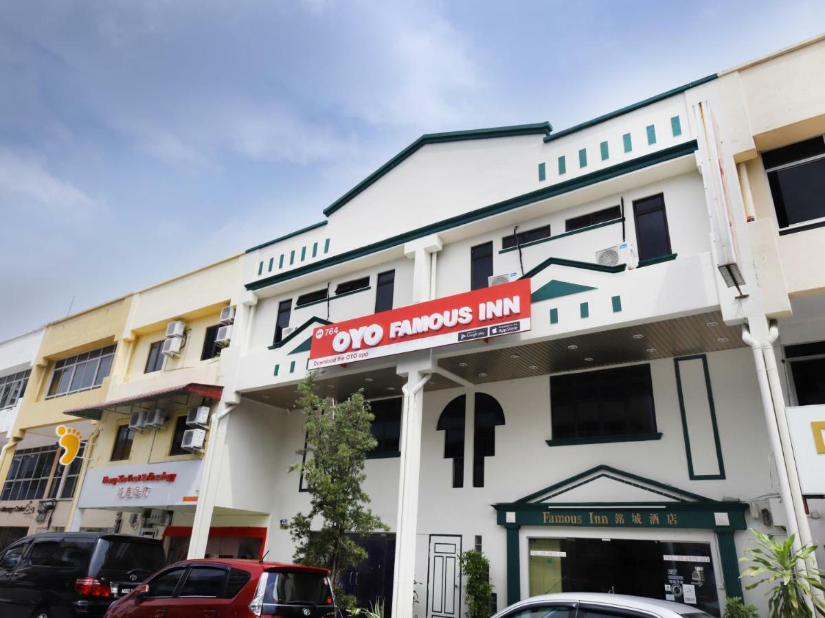 Oyo 764 Hotel Famous Inn Malacca Bagian luar foto
