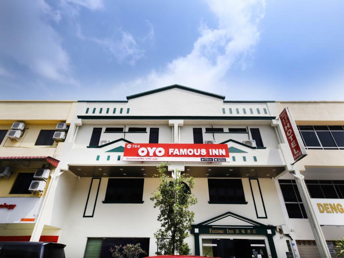 Oyo 764 Hotel Famous Inn Malacca Bagian luar foto